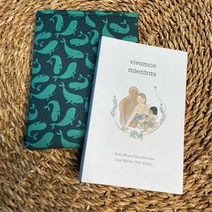 Los Bolsillos Whale Book Sleeve